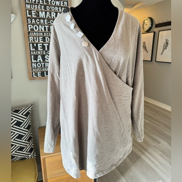 NWOT Soft Surroundings Top PL Green Gray Surplice Tunic Long Sleeve 100% Cotton - Picture 1 of 7